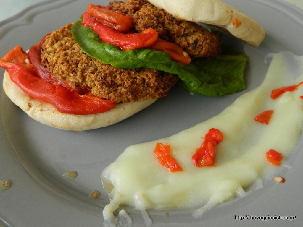 Υπέροχα χορτοφαγικά μπιφτέκια - Delicious Vegan Burger
