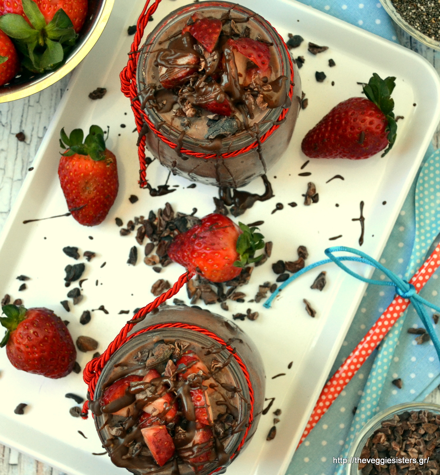 Σοκολατένια κρέμα με φράουλες κ σπόρους chia - Chocolate strawberry chia pudding