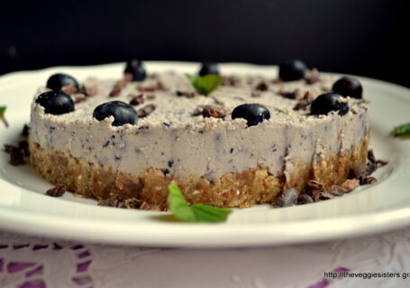 Νηστίσιμο ωμοφαγικό cheesecake με μύρτιλλα (blueberries)
