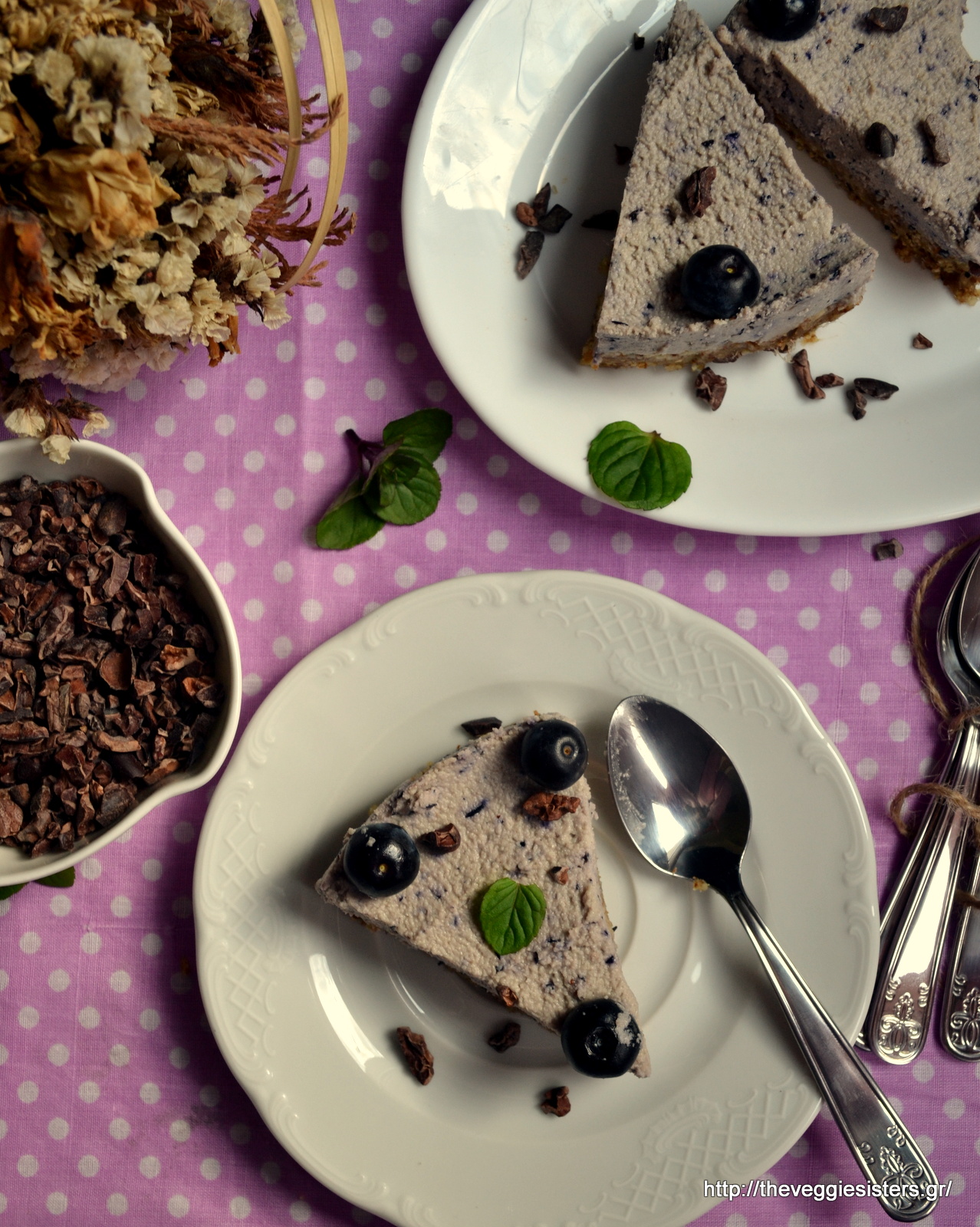 Νηστίσιμο ωμοφαγικό cheesecake με μύρτιλλα (blueberries) - Vegan raw blueberry cheesecake